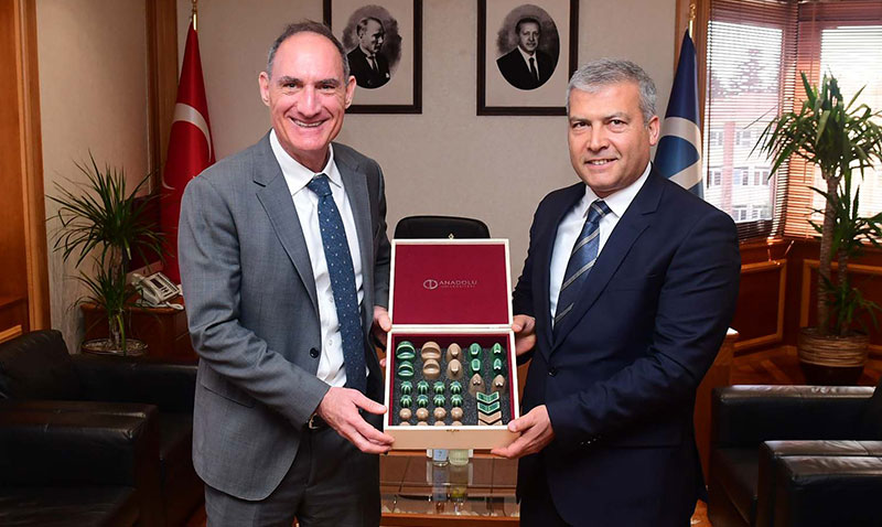 ABD Büyükelçiliği Maslahatgüzarı Goldman, Anadolu Üniversitesini ziyaret etti