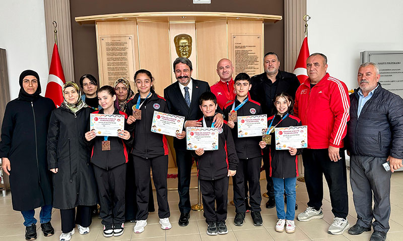 Eskiehirli Karatecilerden Balkanlar ve Trkiye’de Gurur Veren Baarlar!