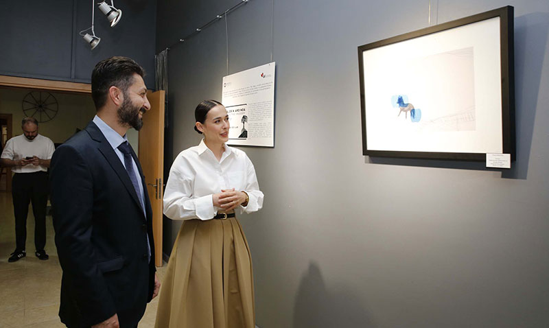 mgelerin Ardnda sergisi sanatseverlerle bulutu