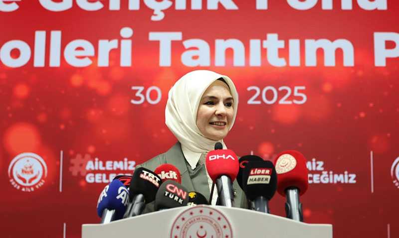 Aile ve Sosyal Hizmetler Bakanmz Gkta, evlenecek genlere salanacak yeni indirimleri aklad