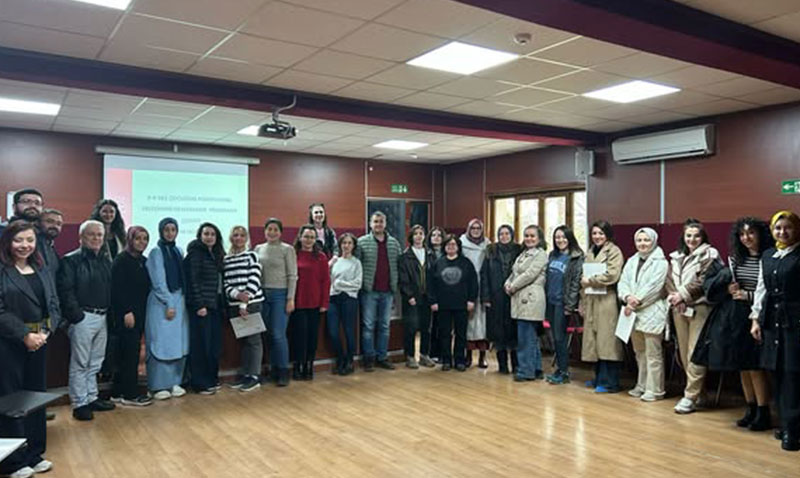 Çocuğun Psikososyal Gelişimi İçin Sağlık Profesyonellerine Eğitim