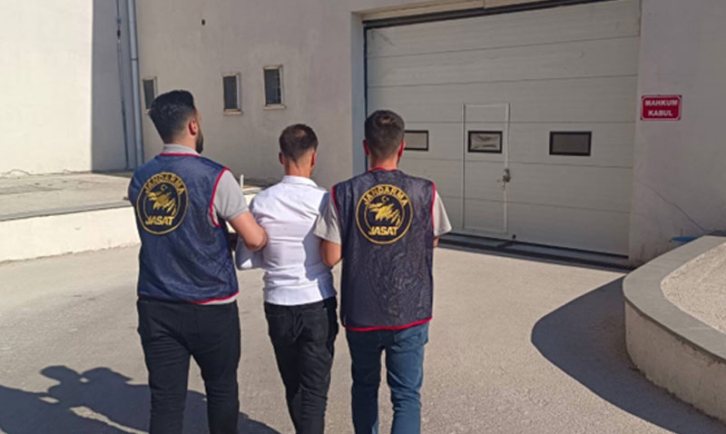 JASAT’tan Başarılı Operasyon: 11 Yıl 8 Ay Hapis Cezası Bulunan Dolandırıcı Yakalandı