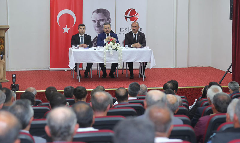 Vali Aksoy, Mihalıççık Muhtarlarıyla Buluştu: Talepler ve Güvenlik Önlemleri Gündemde