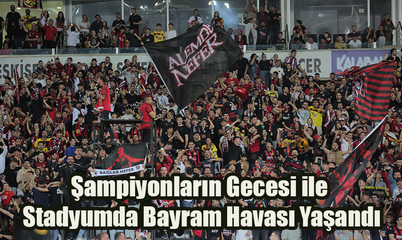 Eskişehirspor Şampiyonluğu Binlerce Taraftarın Katılımıyla Coşkuyla Kutladı