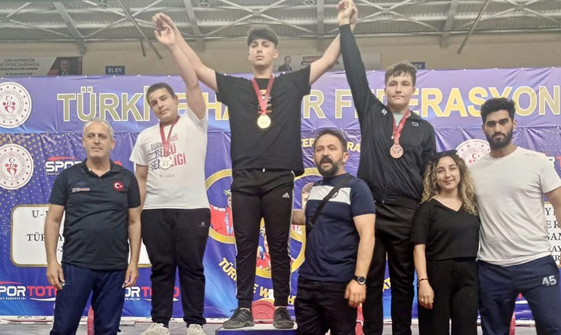 U15 Yıldızlar Ferdi Türkiye Halter Şampiyonası’nda Eskişehirli Sporcudan Büyük Başarı!