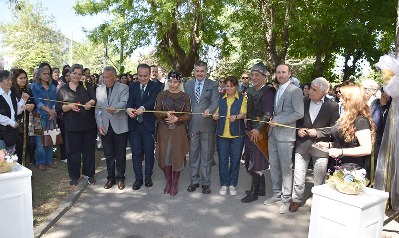 Odunpazar Halk Eitimi Merkezinden Yl Sonu Sergisi: Toplumun Her Kesimine Dokunu!