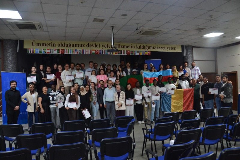 Eskiehir Uluslararas renci Akademisinin 13. Kapan Program Cokuyla Gerekleti