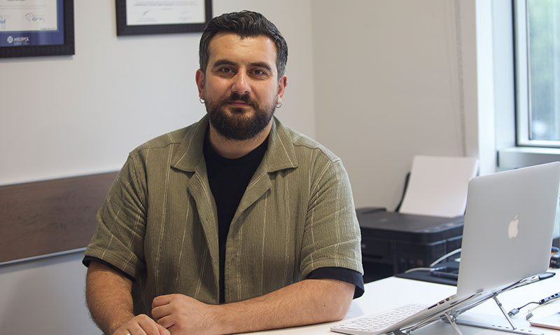 Böbrek Hastaları Dikkat: Yaz Aylarında Beslenme ve Sıvı Tüketimi Hayati Risk Taşıyor!