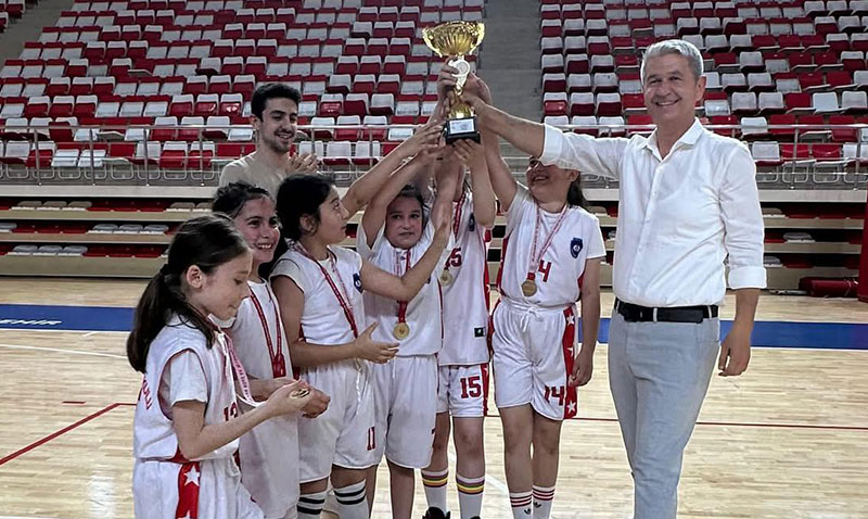 Minik A Kzlar Basketbol Finali Nefes Kesti: ampiyon Dumlupnar lkokulu!
