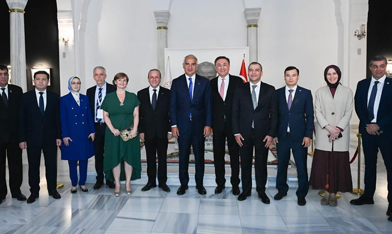 TRK DNYASI ANKARADA BULUTU, 2026 VZYONUNA BAKENT DAMGASI