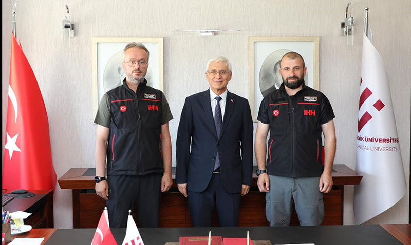 HH Arama Kurtarma Ekibinden EST Rektr zcan’a Nezaket Ziyareti