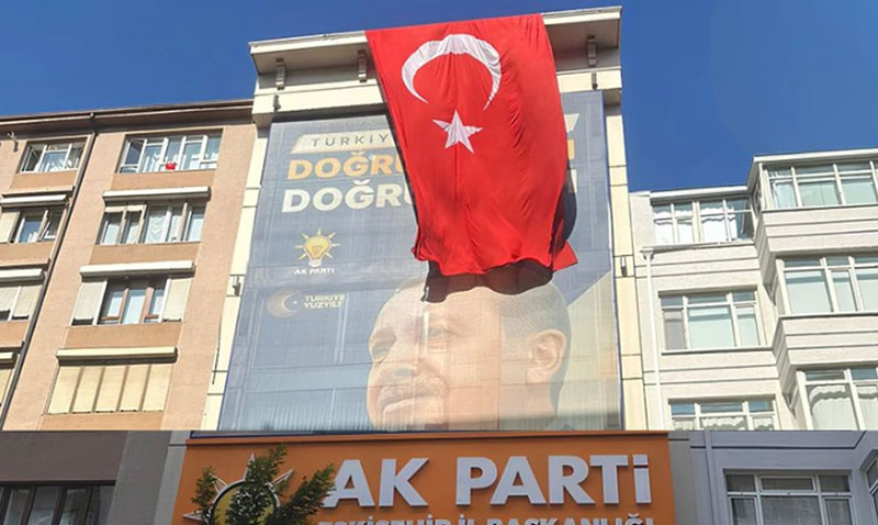 Cumhurbaşkanı Erdoğan’ın Bayrak Çağrısına Eskişehir’den Tam Destek