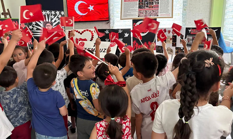 Tepeba’nda Minik Kalplerden 15 Temmuz Mesaj: "Unutmadk, Vatanmza Sahip kacaz!"