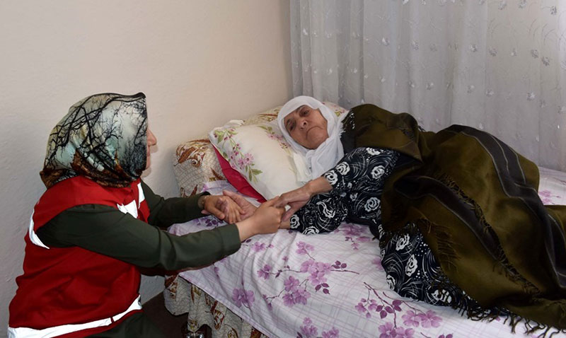 Evde Bakım Yardımı 5,3 Milyar Liraya Ulaştı, Yeni Zam Yolda!