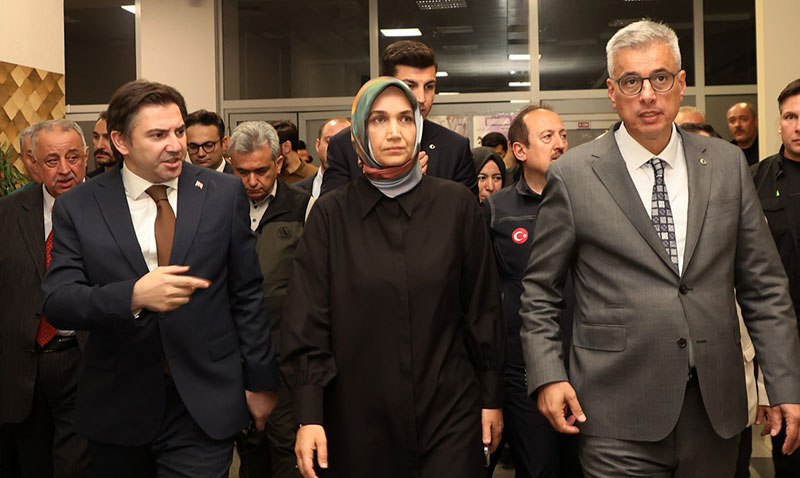 Sağlık Bakanı Memişoğlu, Eskişehir Yangınında Yaralananları Afyonkarahisar’da Ziyaret Etti