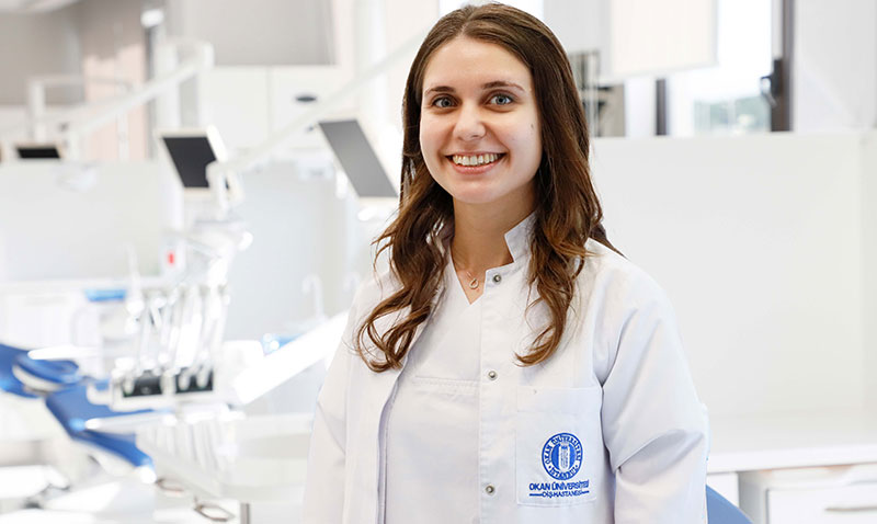 Diş Kökü İltihabı İhmale Gelmez: Genel Sağlığı Tehdit Ediyor!
