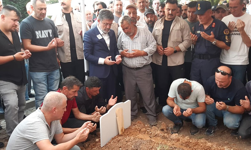 Eskişehir Yangın Şehitlerini Gözyaşlarıyla Uğurladı
