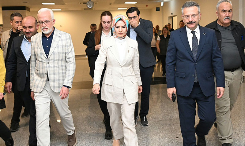 Bakan Göktaş, Eskişehir Şehir Hastanesi’nde Yaralı Orman İşçisini Ziyaret Etti
