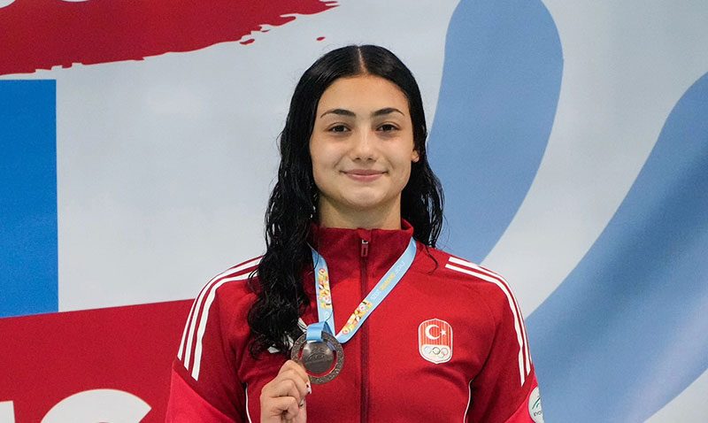 Eskişehirli Yüzücü Seher Kaya, EYOF’ta Avrupa Üçüncüsü Oldu!