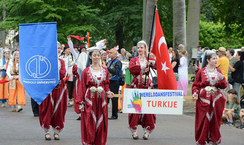 Anadolu Üniversitesi Halkbilim, Belçika’da sahne aldı