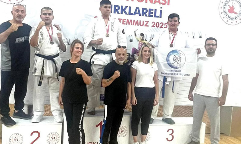 Eskişehirli Wushu Kung Fu Sporcuları Kırklareli’nden 7 Madalya ile Döndü!