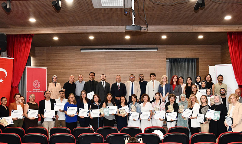 Eskişehir’de "Girişimcilik Ruhu" Projesi Tamamlandı: Öğretmenler Sertifikalarını Aldı