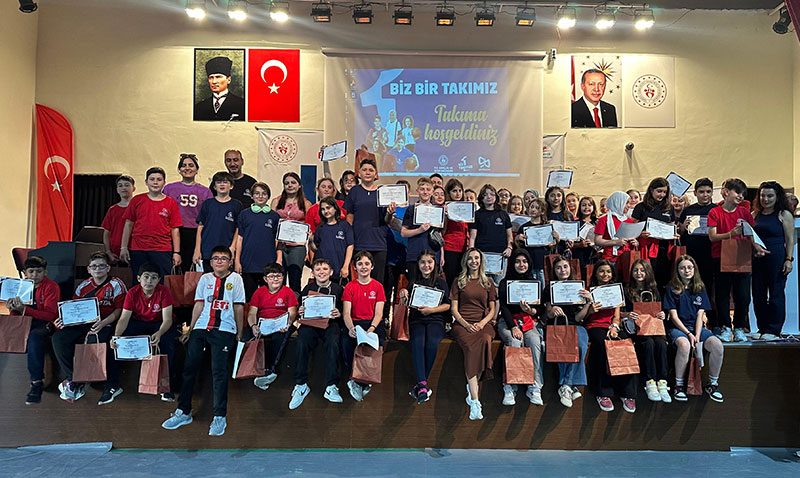 “Biz Bir Takımız” Projesiyle Bartın ve Eskişehirli Gençler Bir Araya Geldi