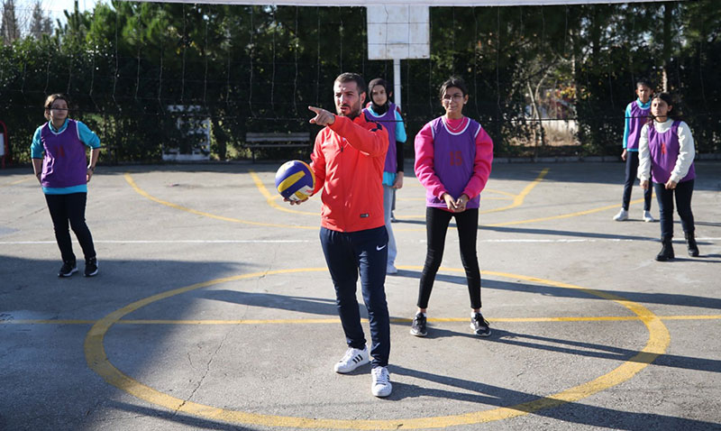Mill Eitim Bakanl’ndan Szlemeli retmen Atama Duyurusu: Mill Sporculara ncelik