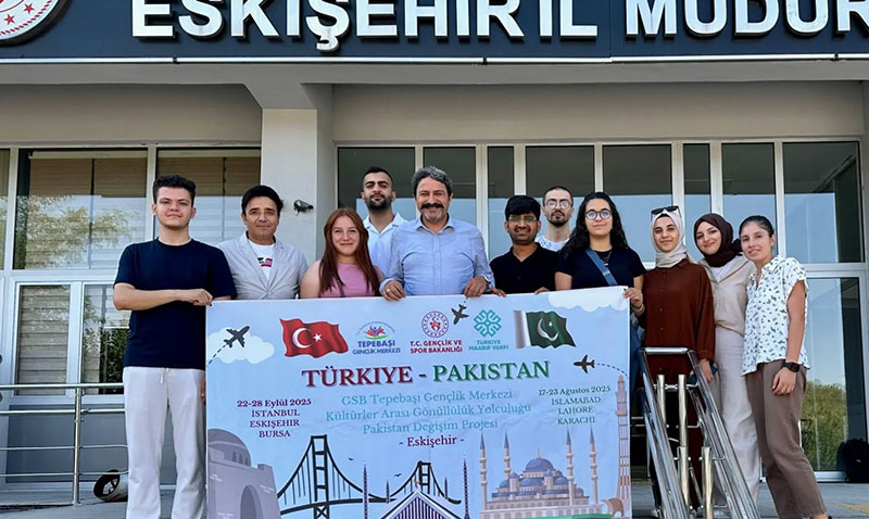 Eskiehirli Genlerden Pakistan Projesi Ziyareti