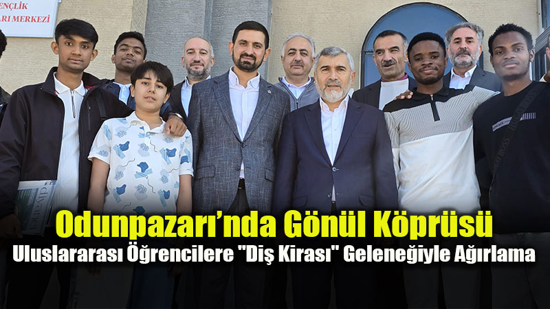 Eski�ehir�de 37 �lkeden 120 ��renci Ayn� Masada Bulu�tu
