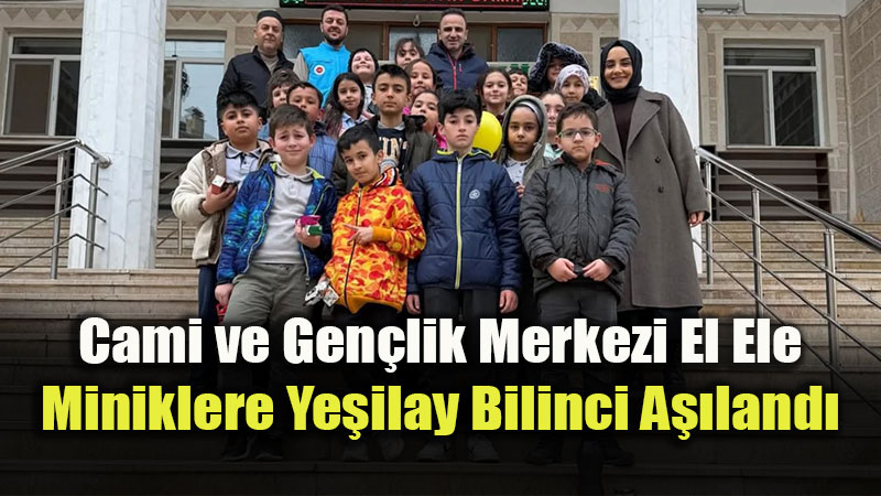 Cami Avlusunda Bilgi Yar��mas� ve Balonlar